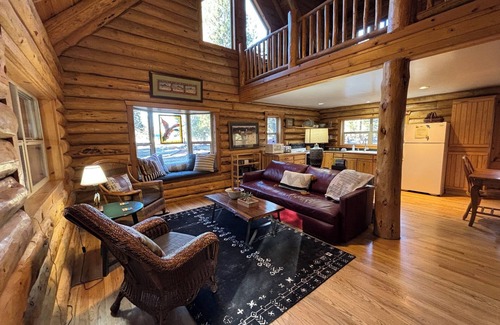 Chiloquin Cabin | Crater Lake Adventure Basecamp: Riverside Log Cabin Getaway