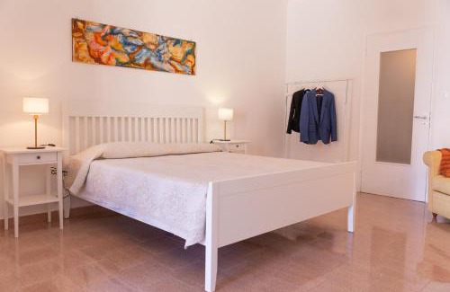 Gratteri House | Cratos Room - Naturally cool room