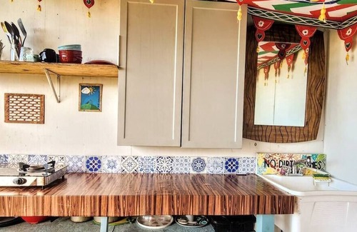 Papaaloa Cabin | Creative Glamping Adventure Near Waterfall