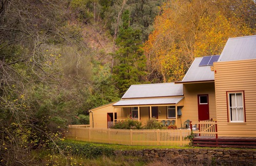 Walhalla Cottage | Creek Cottage