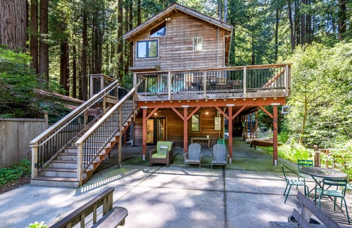 Cazadero House | Creek-front Dreamwood cabin with deck, WiFi, wood-burning stove & private sauna