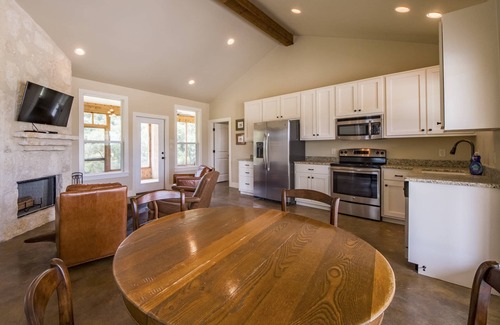 Pipe Creek House | Creek Lodge At Rancho Madrono/1536 Sq. feet