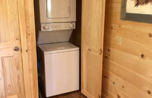 Bryson City Cabin | Creek Side Combo | Sleeps 21, Creek Access, Pets Allowed