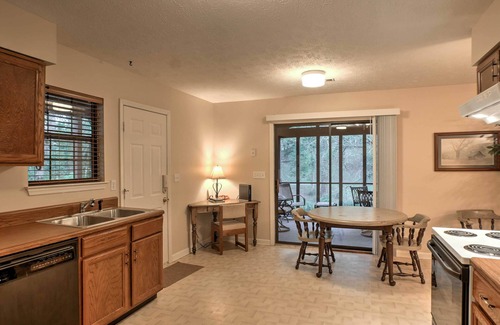 Ooltewah Cabin | Creekfront Cabin Near Chattanooga w/Hot Tub!