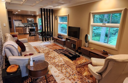 Atlanta House | CREEKSIDE-ATLanta Terrace-Level Guest Suite/23 mins from Mid-Town Atlanta