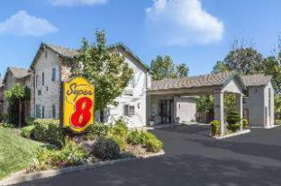 Willits Hotel | Creekside Inn & Suites