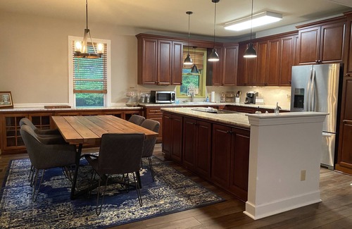 Todd House | Creekside: Relax & Leave the World Behind