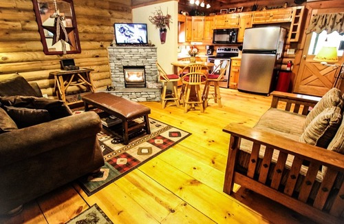 Todd Cabin | Creekside Serenade Available Labor Day Weekend!