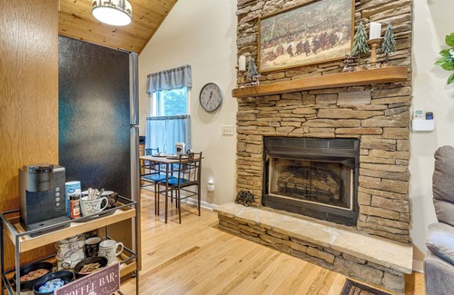 Marble Cabin | Creekside Smokies Cabin 8 Mi to Murphy