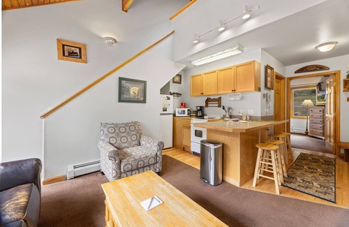Fall River Estates Condo | Creekside Suite 10 (NO HT)