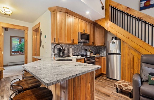 Fall River Estates Condo | Creekside Suite 21 (HT)