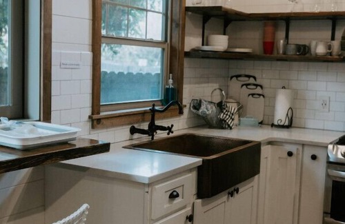 Guerneville House | Creekside Under the Redwoods