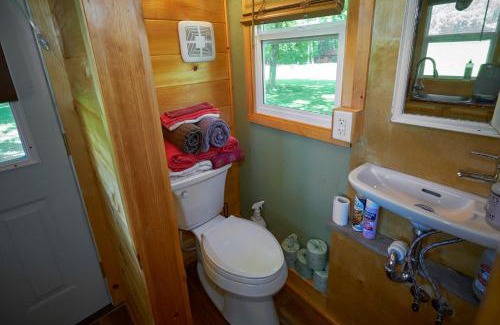 Cosby Bed & Breakfast | Creekwalk Inn Bed and Breakfast with Cabins