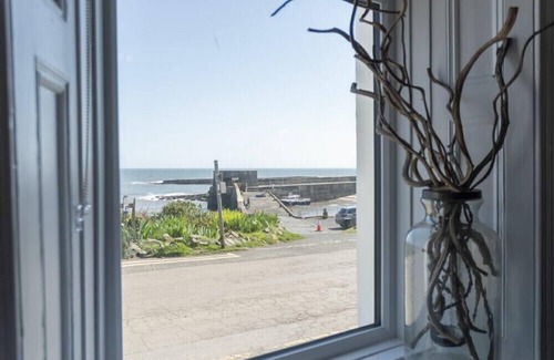 Craster Cottage | CREEL COTTAGE, CRASTER, pet friendly, with open fire in Craster