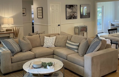 Surrey Cottage | Crescent Beach Vintage Bungalow ~ Nostalgic Beach Living