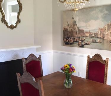 Lower Garden District Apartment | Crescent City Cottage