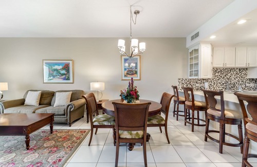 Seven Mile Beach Condo | Crescent Point 18 - Spacious 3 Bedroom condo rented by Cayman Villas