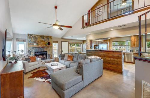 North Buttercup Creek House | Crested Oak