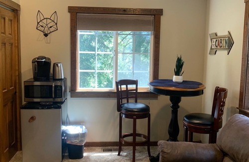 Crestline Cabin | Crestline Blissful Cabin Escape - Private Guest House near Lake!