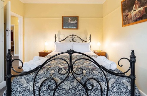 Creswick House | Creswick Country Cottage