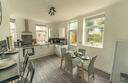 Bury House | Crew Quarters: Your Ideal Stay in Bury