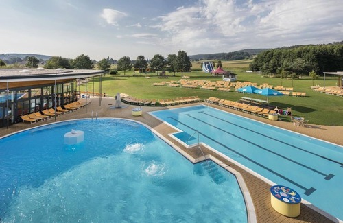 Sebersdorf House | Crib room on the spa side from 4 nights - H2O Hotel Therme Resort