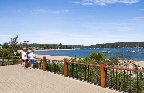 Ettalong Beach House | Crimson Belle Ettalong Beach