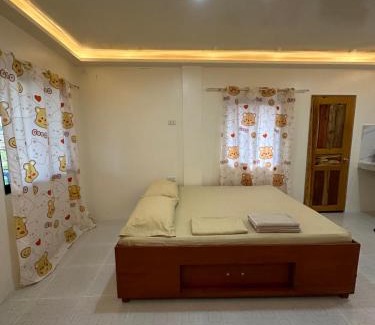 Burgos House | Cris & Mar Homestay
