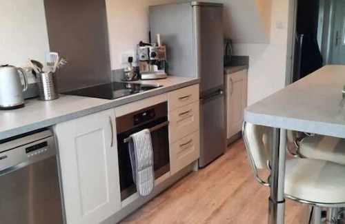 Chillington Cottage | Croak Cottage, backing on to Frogmore Creek, part of the Salcombe Estuary