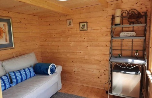 Chillington Cottage | Croak Cottage, backing on to Frogmore Creek, part of the Salcombe Estuary