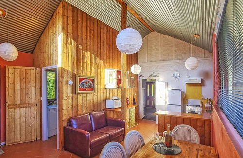 Hepburn Springs Cottage | CROFT COTTAGE near Hepburn Mineral Springs Reserve
