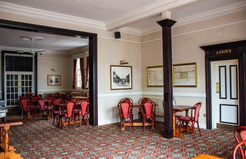 Roath Hotel | Crofts Hotel