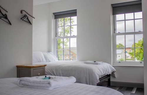 Roath Hotel | Crofts Hotel
