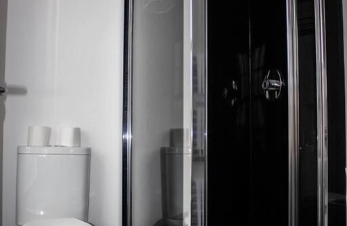 Roath Hotel | Crofts Hotel