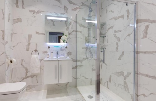 Kensington Apartment | Cromwell road apartments