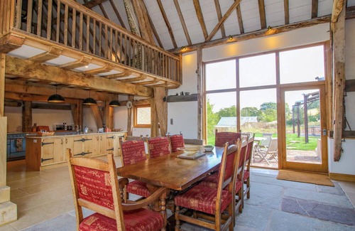 Tenbury Wells Cottage | CROOK BARN, pet friendly, character holiday cottage in Tenbury Wells