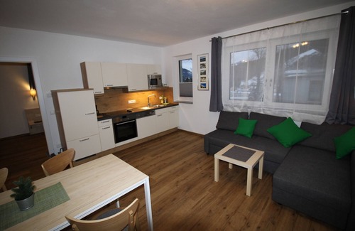 Schildlehen Apartment | Cross-country skiing and skiing directly from the house.