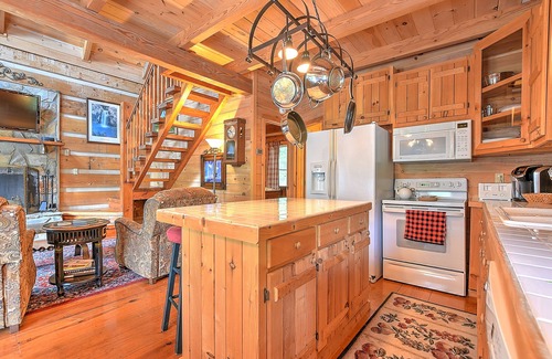 Butler Cabin | Cross Creek Ranch located near Lake Watauga