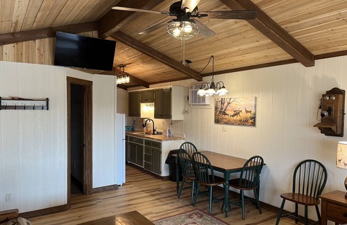 Burneyville Cabin | Cross Timbers Country Cabin #2