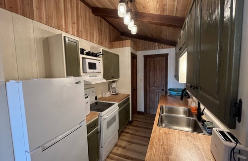 Burneyville Cabin | Cross Timbers Country Cabin #2