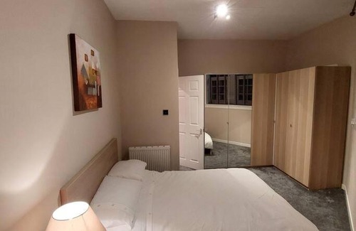 Peebles House | Crossways Cottage Quirky 2 bedroom cottage in Damdale, Central Peebles