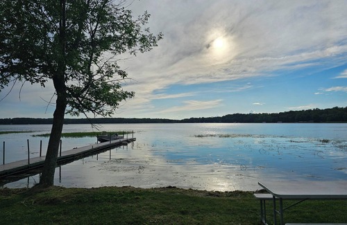 Nevis Cabin | Crow Crest Lodge Resort #2 Waters Edge, Stunning Sunsets, Family Getaway