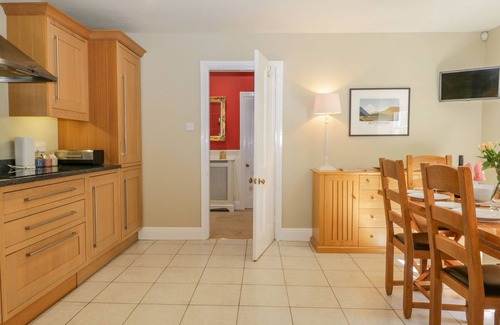 Arnside Cottage | CROW'S NEST, family friendly in Arnside