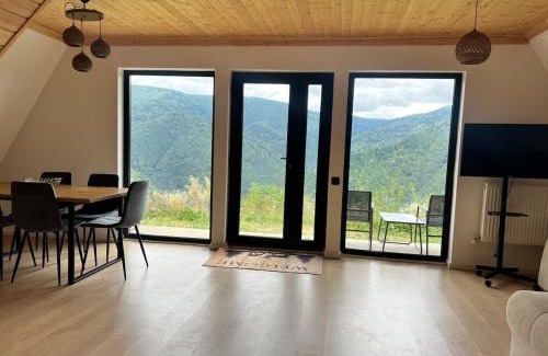 Maguri-Racatau Ski Chalet | Crow's Nest Maguri