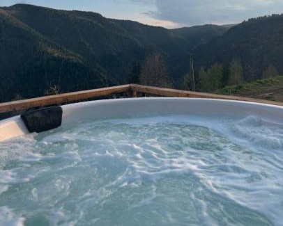 Maguri-Racatau Ski Chalet | Crow's Nest Maguri