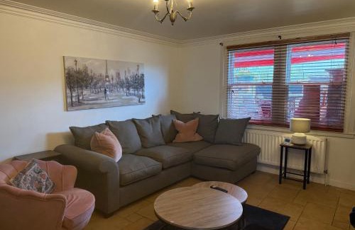 Newtownabbey Apartment | Crown and Shamrock Inn