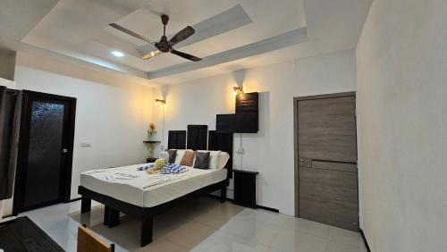 Dhiffushi Apartment | Crown Beach Family villas