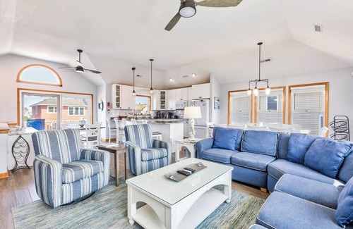 Corolla House | Crown Blessing | 198 ft from the Beach | Dog Friendly, Private Pool, Hot Tub | Corolla