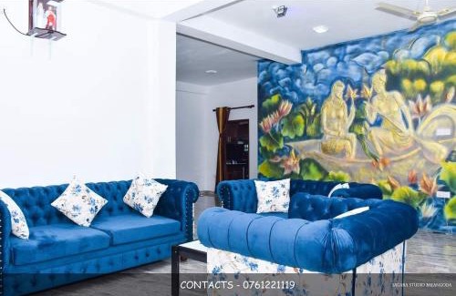 Imbulpe Hotel | Crown Hotel Balangoda