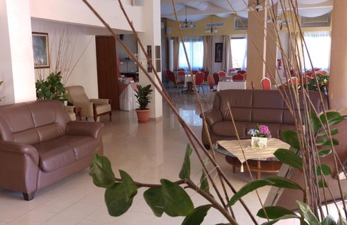 Nicosia Hotel | Crown Inn Hotel